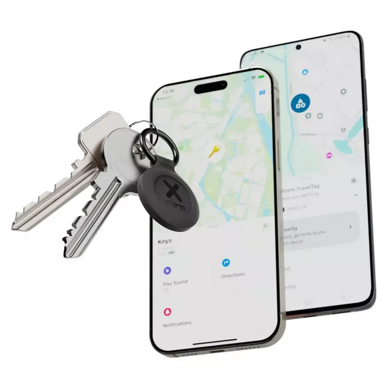 Smart keychain tracker Xtorm XTAG2GA11 — universal GPS finder, CR2032 battery, 3V, black, 3‑pack