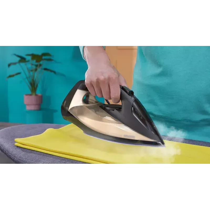 Philips 7000 series DST7040/80 HV Steam Iron Black/Gold