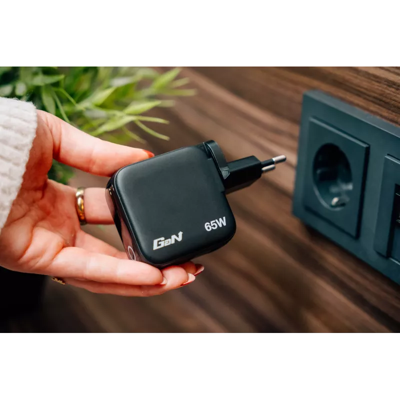 Verbatim Mini GaN Charger 65W with Display, Indoor, AC, 20 V, Black