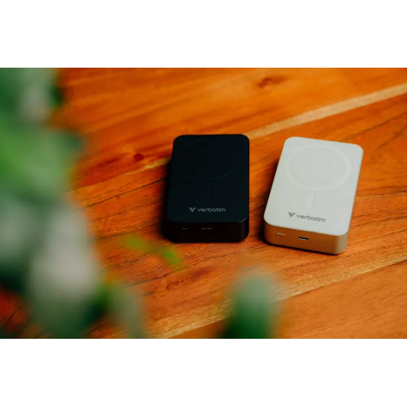 Verbatim Charge 'n' Go Essentials Power Bank Magnetic Wireless 20000 mAh Black