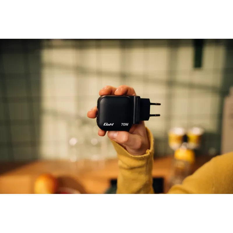 Verbatim Mini GaN Charger 70W 3 Port US plug with EU and UK adaptors