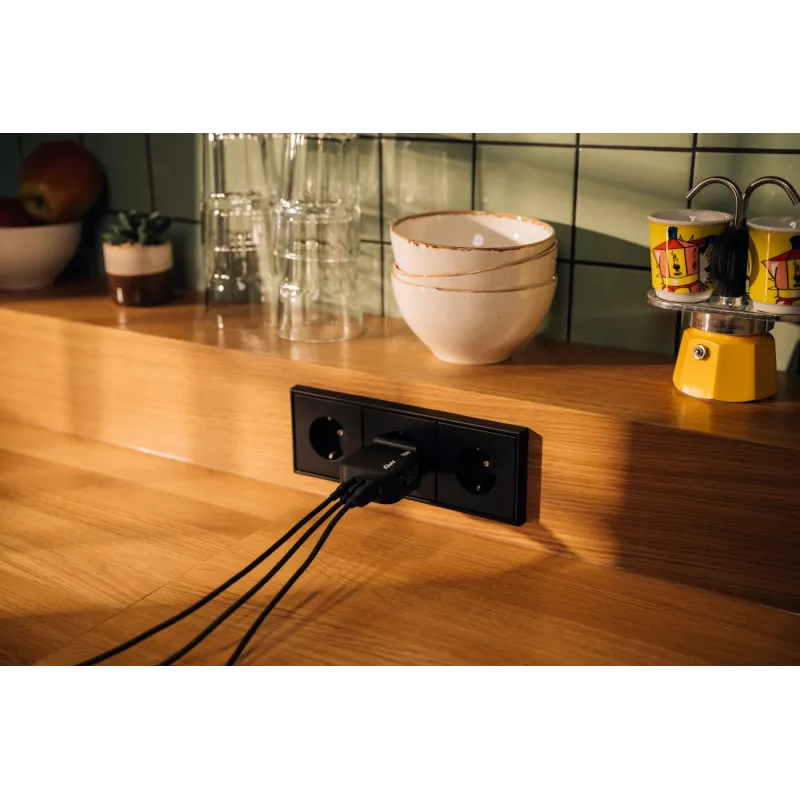Verbatim Mini GaN Charger 70W 3 Port US plug with EU and UK adaptors