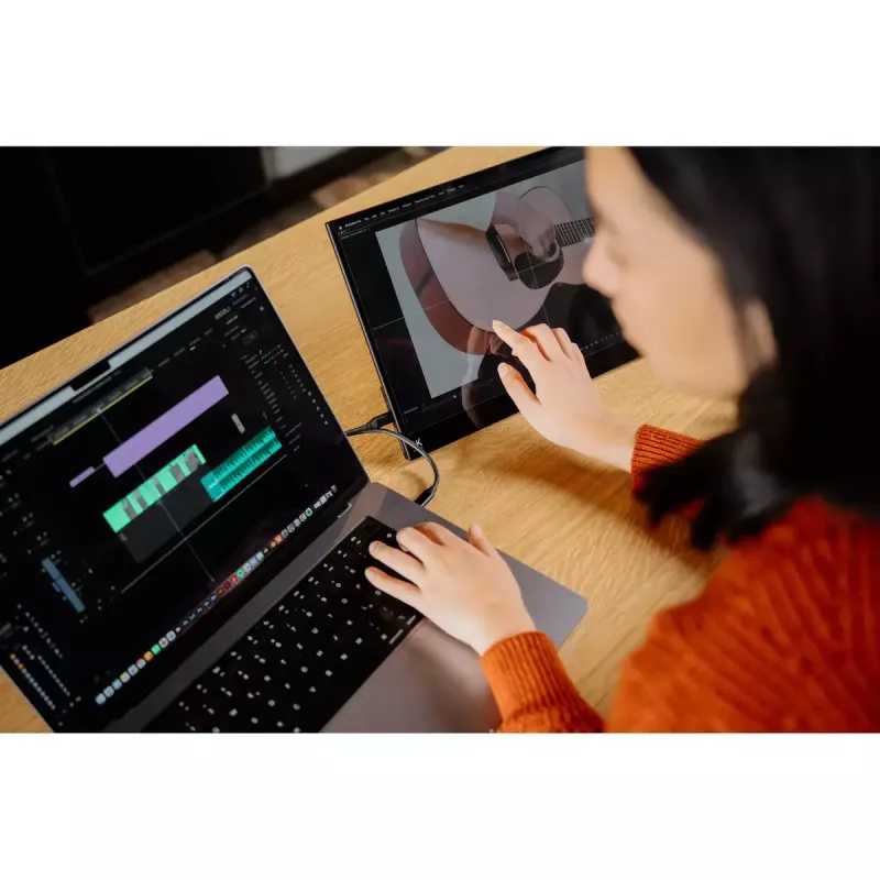 Monitor Verbatim Portable Touchscreen 17.3 inch 4K Ultra HD LCD 3840 x 2160