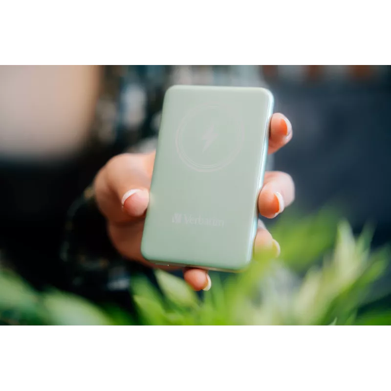 Verbatim Charge 'n' Go Magnetic Wireless Power Bank 5000mAh Green