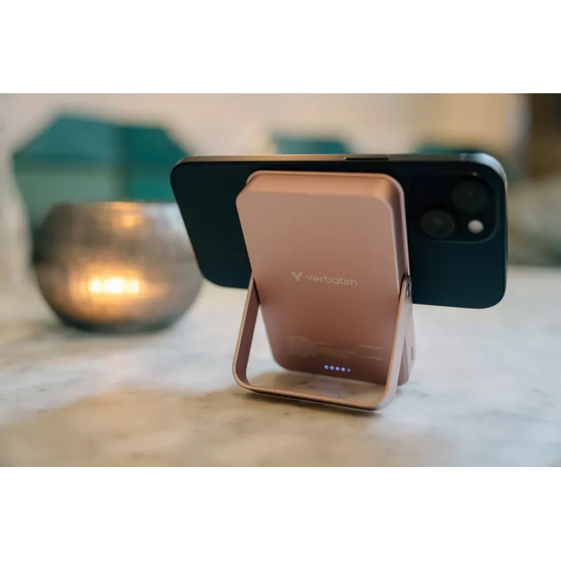 Verbatim Charge 'n' Go Magnetic Wireless Power Bank with stand - 10000 mAh Pink
