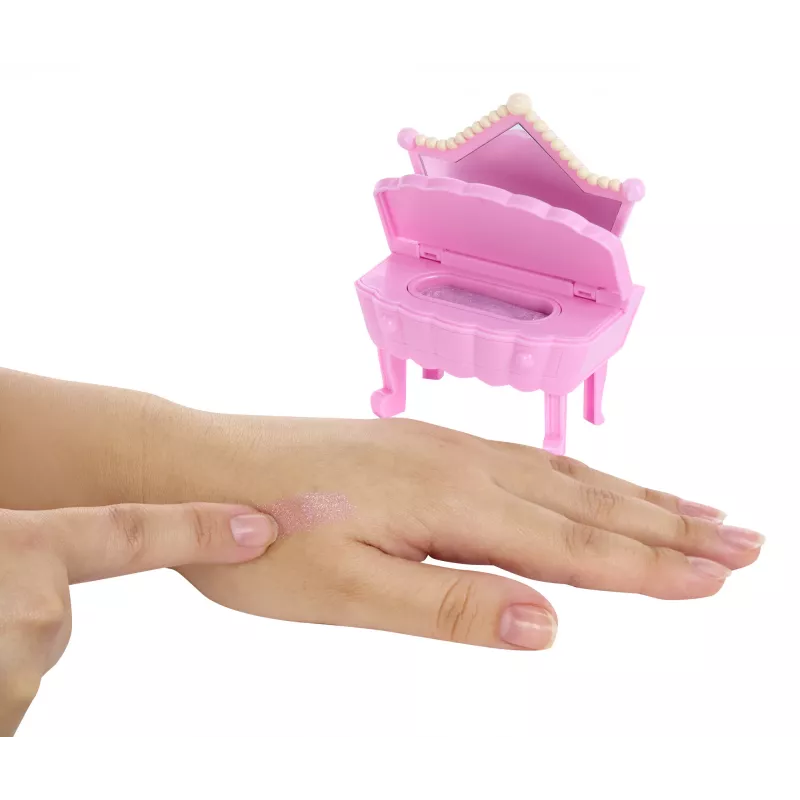 MGA Entertainment Yummiland Beauty Bag Playset + Lip Gloss Doll - Cupcake Beauty Bag