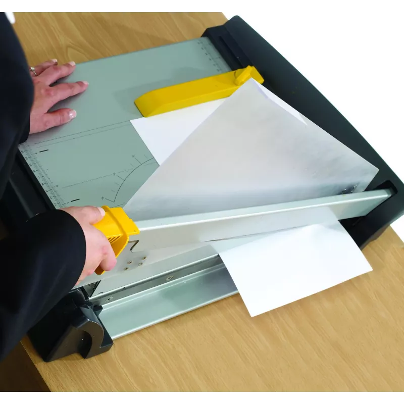 Paper cutter Fellowes Plasma A3/180 — cutting length 46 cm, capacity 40 sheets, graphite/silver/yellow