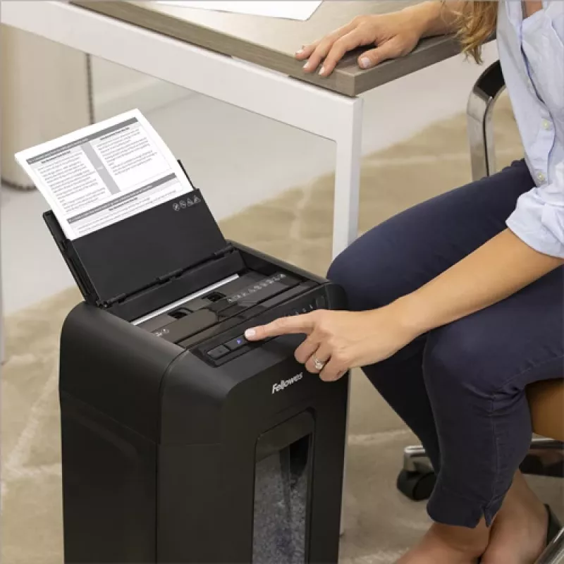 Fellowes AutoMax 90M paper shredder Micro-cut shredding Black