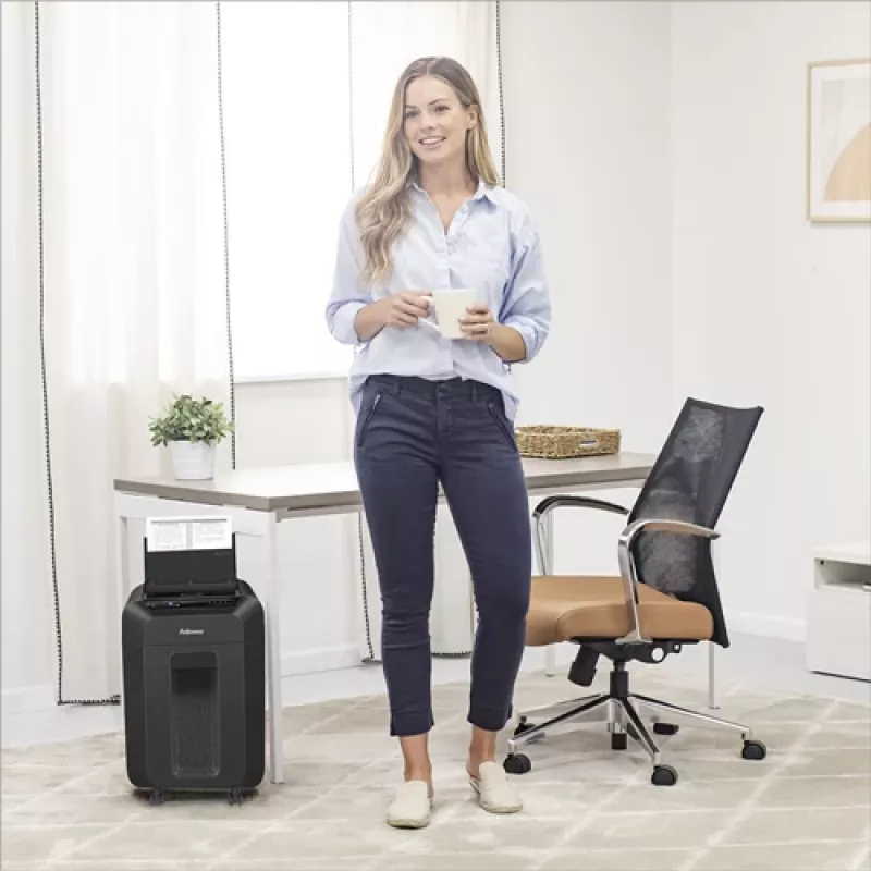 Fellowes AutoMax 90M paper shredder Micro-cut shredding Black