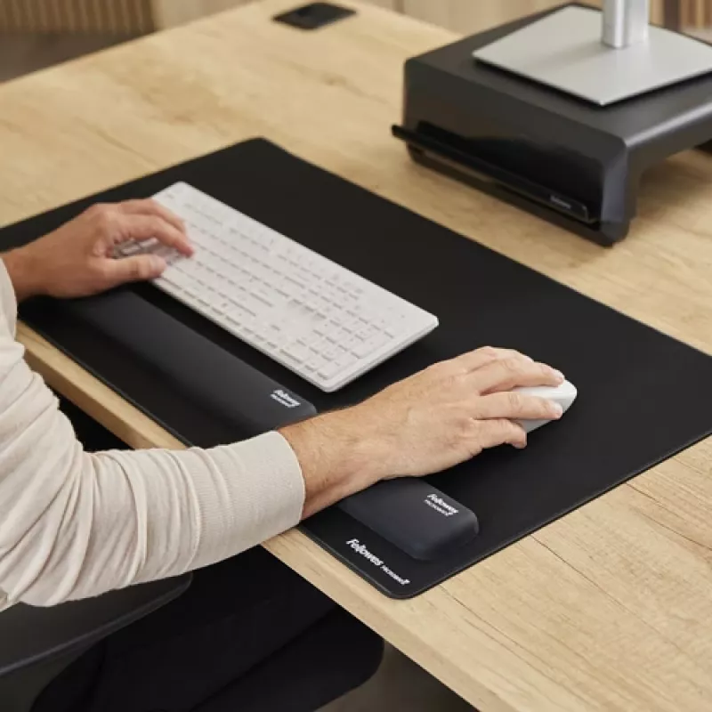 Fellowes Wrist Rest Breyta Palm Rest with Antibacterial Protection Ergonomic Wrist Support Black
