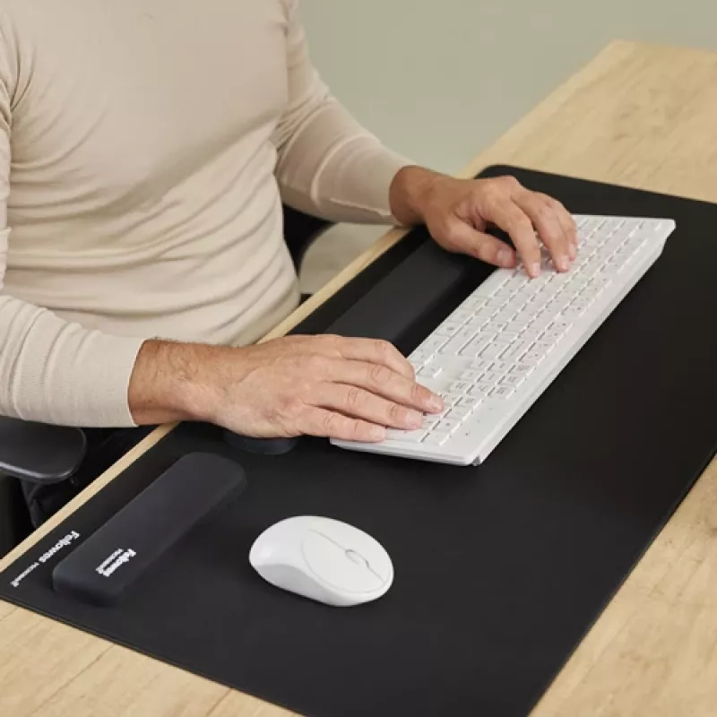 Fellowes Keyboard Wrist Rest Breyta Keyboard Wrist Support with Antibacterial Protection Ergonomic Wrist Support Black