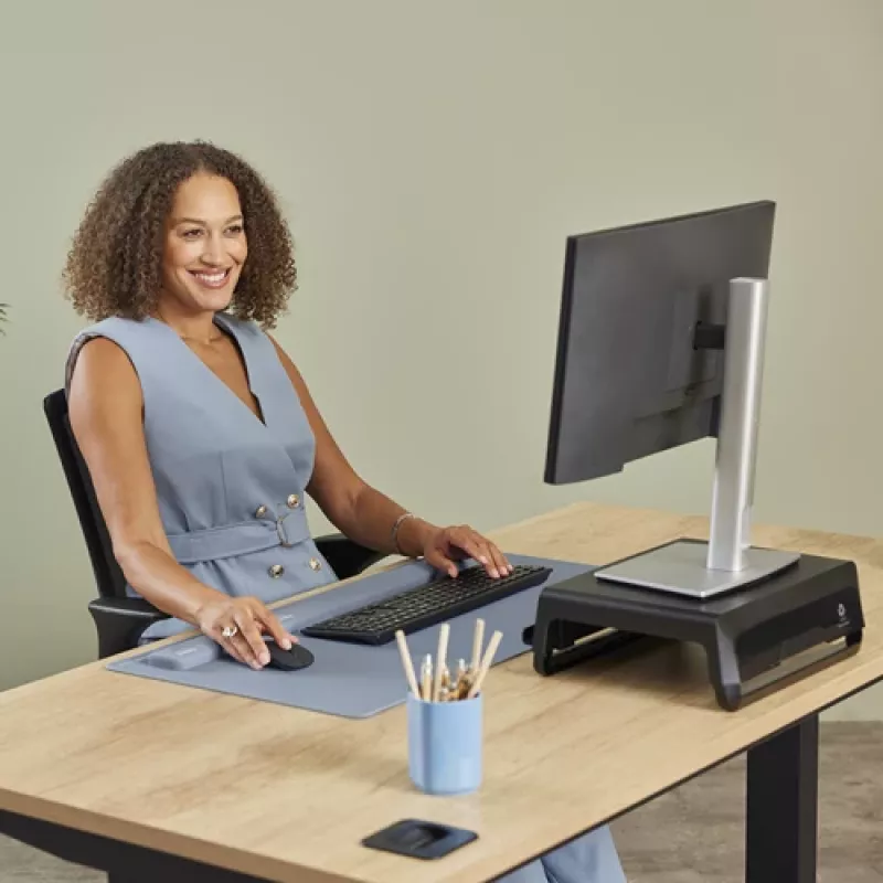 Fellowes Keyboard Wrist Rest Breyta Keyboard Wrist Support with Antibacterial Protection Ergonomic Wrist Support Marine