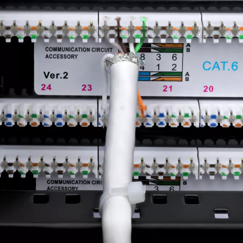 StarTech.com 48-Port 2U Rackmount Cat6 Patch Panel, RJ45, UTP, 110 Punch-Down, Cat 6 Ethernet Patch Panel for Network Server Rack