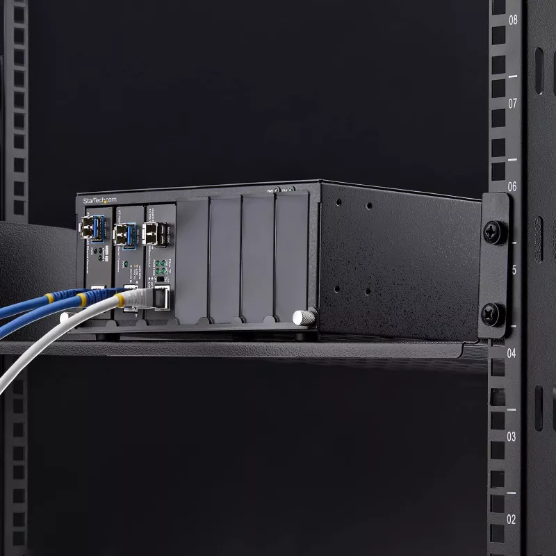 StarTech.com 7-Slot Unmanaged Media Converter Chassis for MCM Media Converter Series, Full Power Isolation, Active Cooling, 10in Rackmount, TAA Compliant