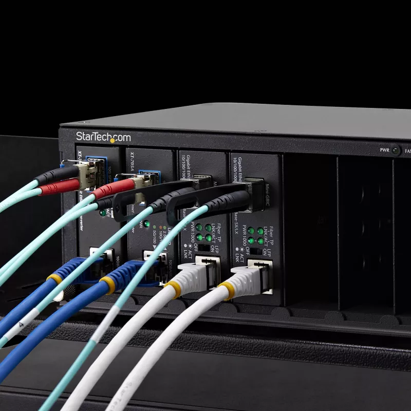 StarTech.com 7-Slot Unmanaged Media Converter Chassis for MCM Media Converter Series, Full Power Isolation, Active Cooling, 10in Rackmount, TAA Compliant