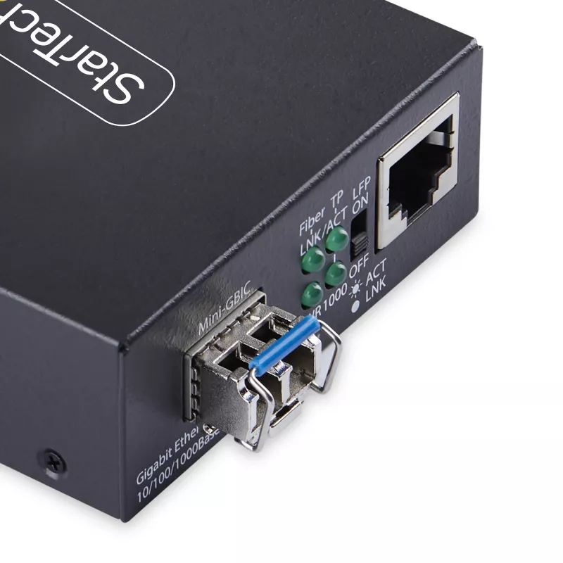 StarTech.com Gigabit Ethernet Copper-to-Fiber Media Converter, SM LC, 40km, 10/100/1000 Mbps, RJ45 to LC, Full Metal, 9K Jumbo Frames, TAA Compliant