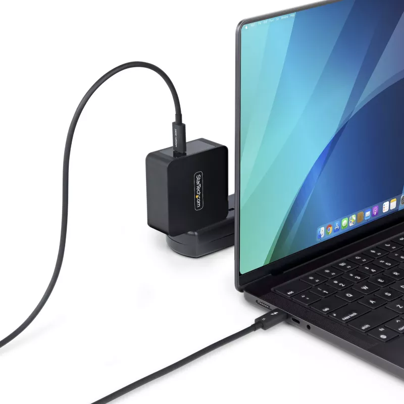 StarTech.com 2.6ft (80cm) Thunderbolt 5 Cable, 80Gbps/Up to 120Gbps, 240W PD, 8K 60Hz, Certified Thunderbolt Cable, Compatible w/Thunderbolt 4/USB4/USB-C - White