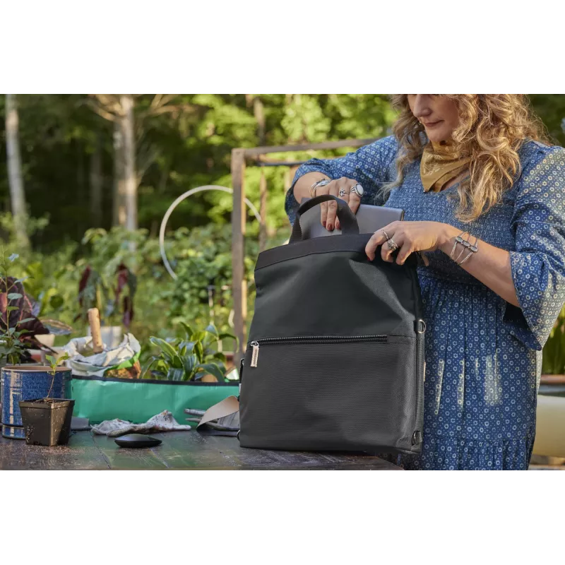 HP 14-inch Convertible Laptop Backpack Tote Case type: Backpack Maximum screen size: 35.8 cm Weight: 770 g
