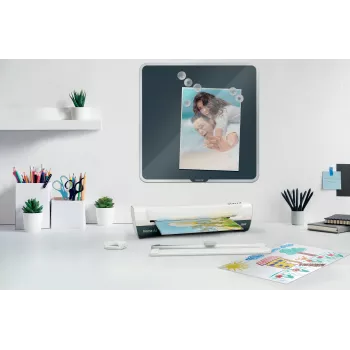 Leitz iLAM Home 4-in-1 A4 Laminator Set, 24 cm, Hot laminator, 300 mm/min, 0.4 mm, A4, 100 µm