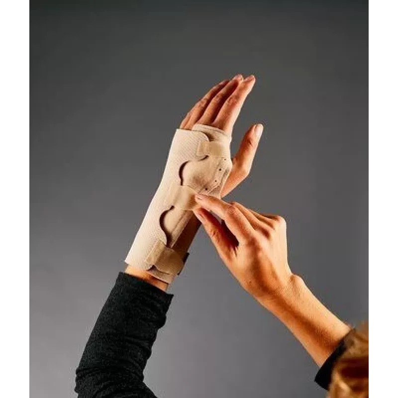 Wrist Support 3M FUTURO 47854 M Size