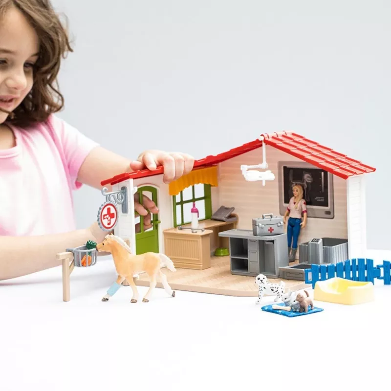 schleich Veterinarian practice with pets, Farm, Farm animals / farm toys, 3 yr(s), Multicolour