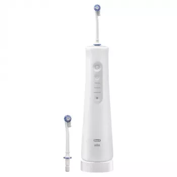 Oral-B Aquacare 6 oral irrigator