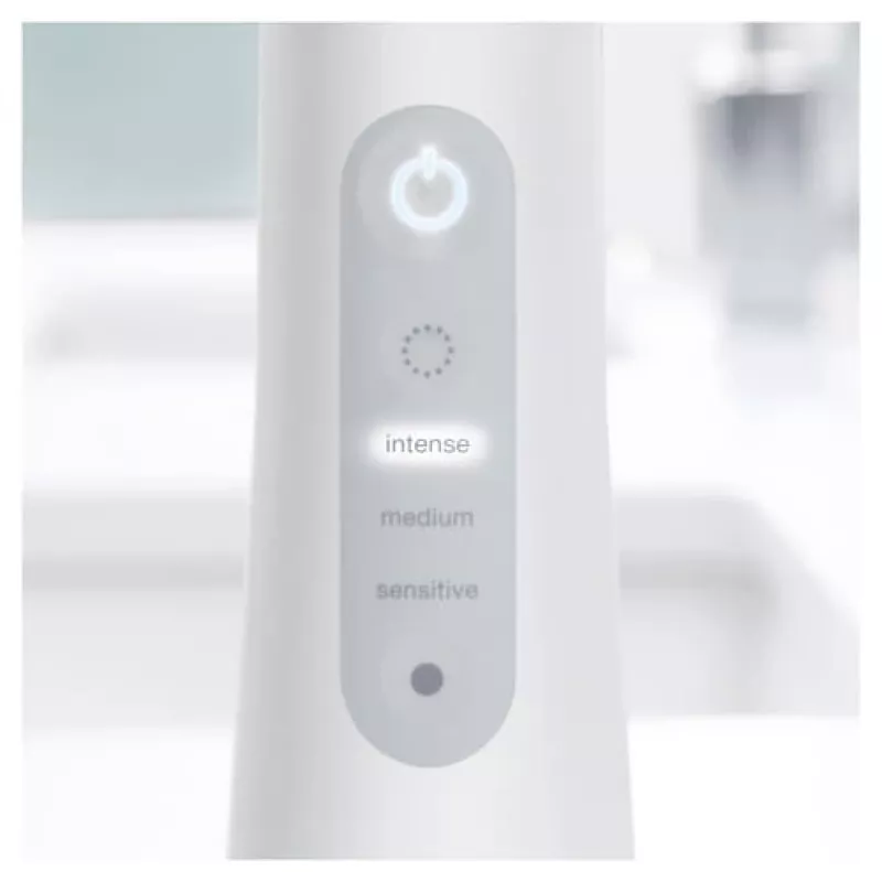 Oral-B Aquacare 6 oral irrigator