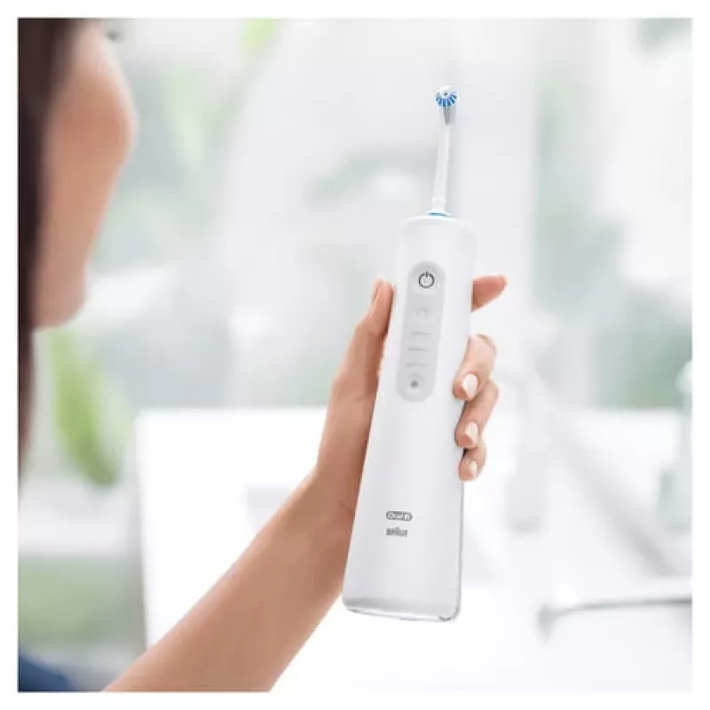 Oral-B Aquacare 6 oral irrigator