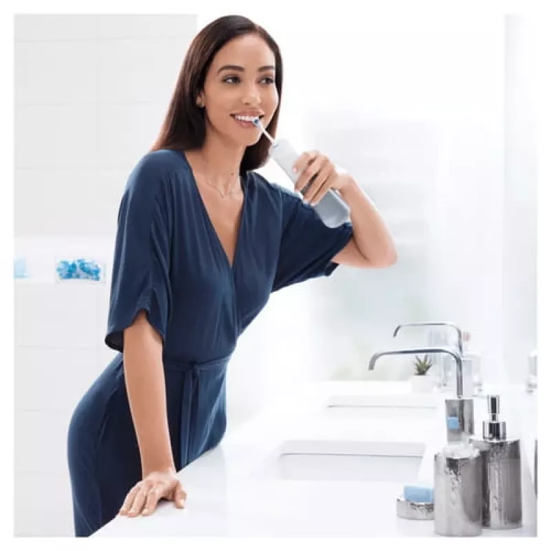 Oral-B Aquacare 6 oral irrigator