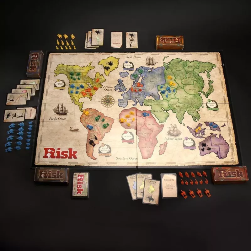 Board game Hasbro Gaming Risk War Recommended age 10 years