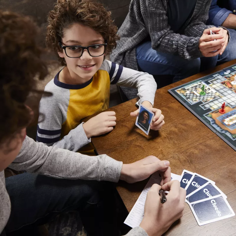 Board game Hasbro Gaming Cluedo Detective 8+ 45 min
