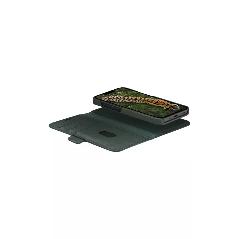 Wallet case dbramante1928 New York for iPhone 14 Pro Max, green, 3 card pockets, fits 6.7 inch