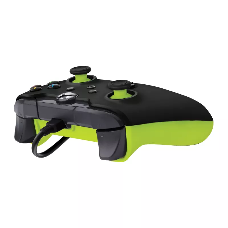 Wired PDP gamepad Electric Black for Xbox Series X|S, Xbox One and Windows — USB-C, 2.43 m cable, D-pad, Menu/Share/View buttons