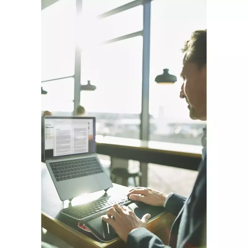 Contour RollerMouse Red Plus WL Travel Kit — wireless RF, full-size keyboard form factor, black, includes mouse and wrist rest