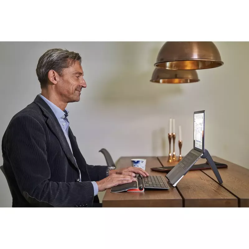 Contour RollerMouse Red Plus WL Travel Kit — wireless RF, full-size keyboard form factor, black, includes mouse and wrist rest
