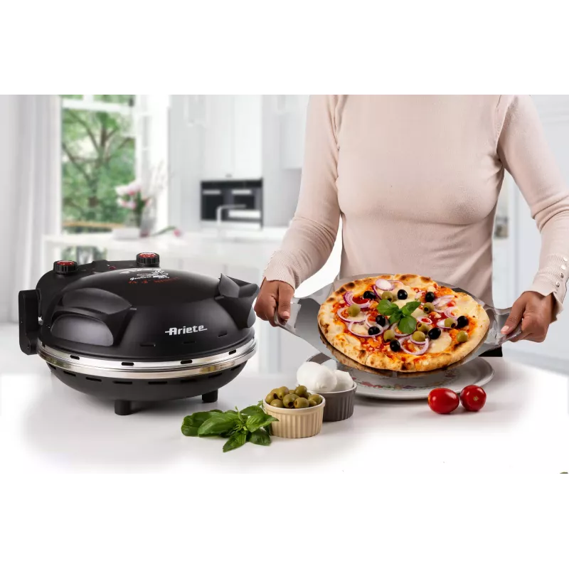 Ariete 917 Pizza Oven - Pizza in 4 minutes - Refractory stone plate with non-stick treatment - Max temperature 400 ° - 1200 Watt - Timer 30 '- Black