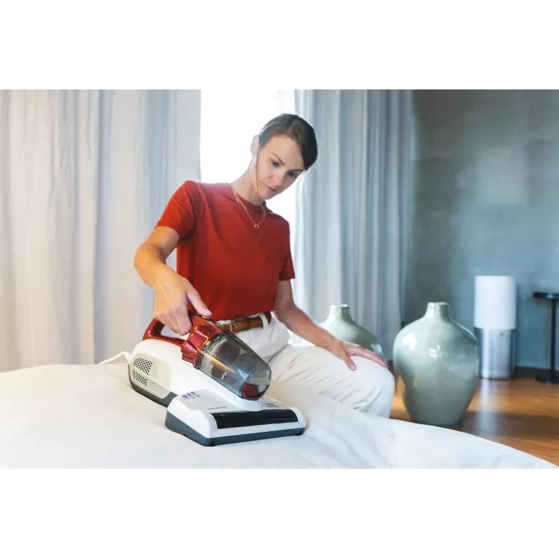 Hoover Ultra Vortex MBC500UV 011 handheld vacuum Red Bagless