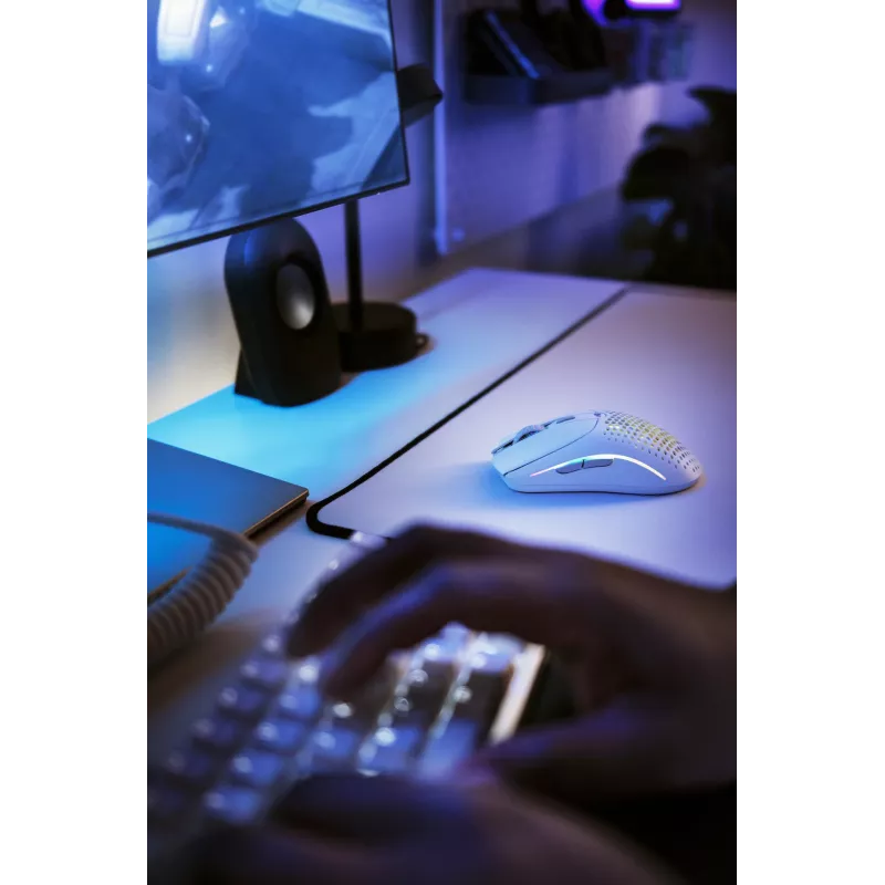 Glorious Gaming Glorious Model O Wireless 2 - Matte White, Right-hand, Laser, RF Wireless + USB Type-C, 26000 DPI, 1 ms, White