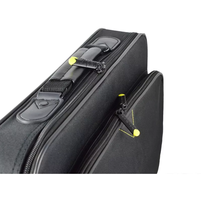 Techair TANZ0105v6 10-11.6 inch Classic Laptop Bag. Compact protection for your 11.6 inch laptop or Chromebook.