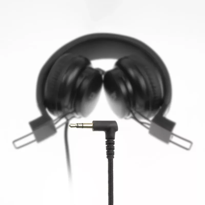 ACT Foldable stereo headphones with 3.5mm audio jack