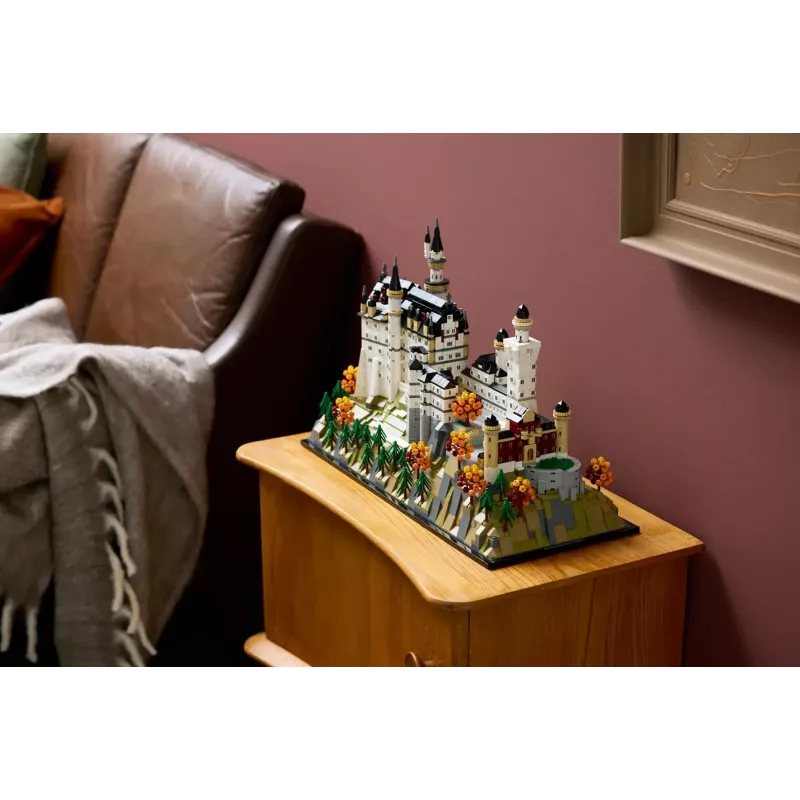 LEGO ARCHITECTURE 21063 Neuschwanstein Castle