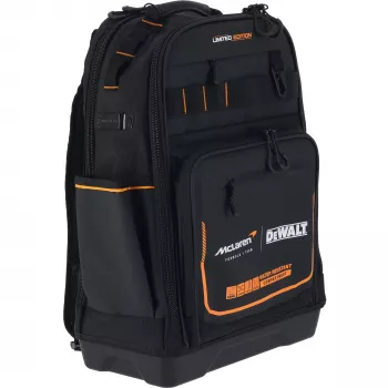 Tool Box DeWalt DWST60122-1 22-inch durable construction