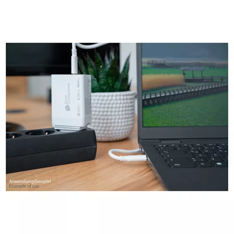 Alcasa PCA-W007W Charger for Mobile Devices Universal White AC Fast Charging Indoor (PCA-W007W)