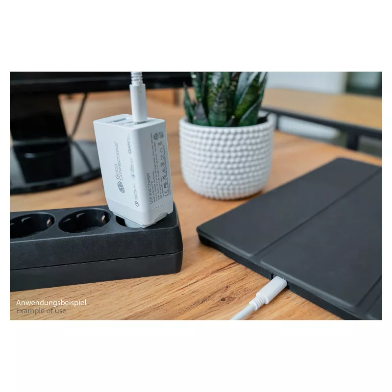 Alcasa PCA-W007W Charger for Mobile Devices Universal White AC Fast Charging Indoor (PCA-W007W)