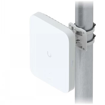 Ubiquiti UniFi 5G Max Outdoor 5G DL to 3,6 Gbit/s, 4G DL to 1,6 Gbit/s, 1x 2.5G LAN, IPX6 Weather Protection