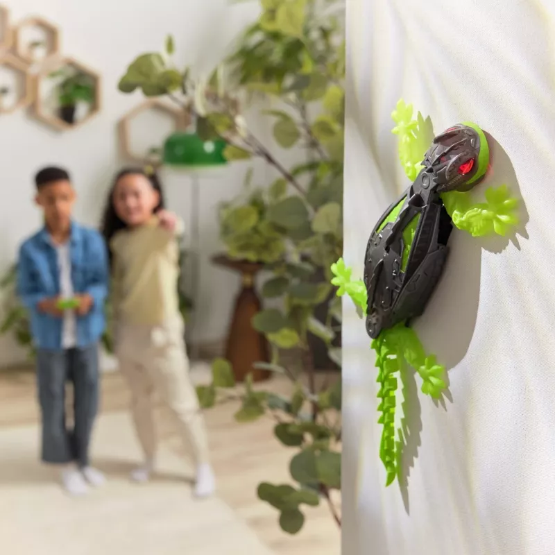 HEX BOTS | Interactive Toy Wall Crawler Gecko RC Robot | Green/Grey