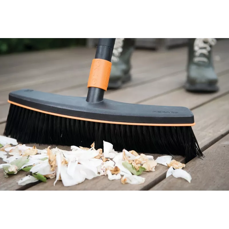 Fiskars 1001416 broom Plastic Black, Orange