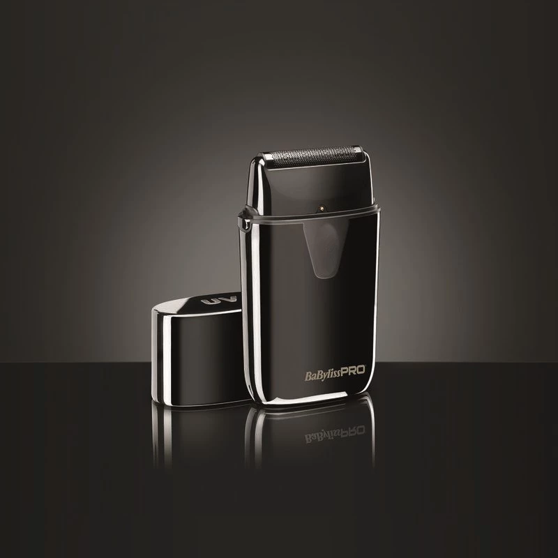 Electric foil shaver BABYLISS UVFOIL01 — travel-size foil razor, battery-powered