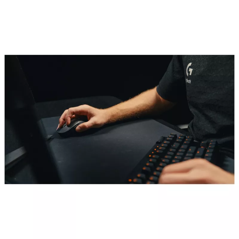 Mouse Logitech G 910-007374 right-hand RF wireless optical 44,000 DPI 1 ms 5 buttons magenta
