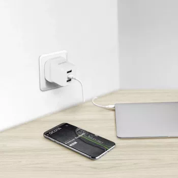 Dicota Power Supply - compact, Laptop - 32 Watt - 3 A - 3 Output Ports (USB-C, 2 x USB)